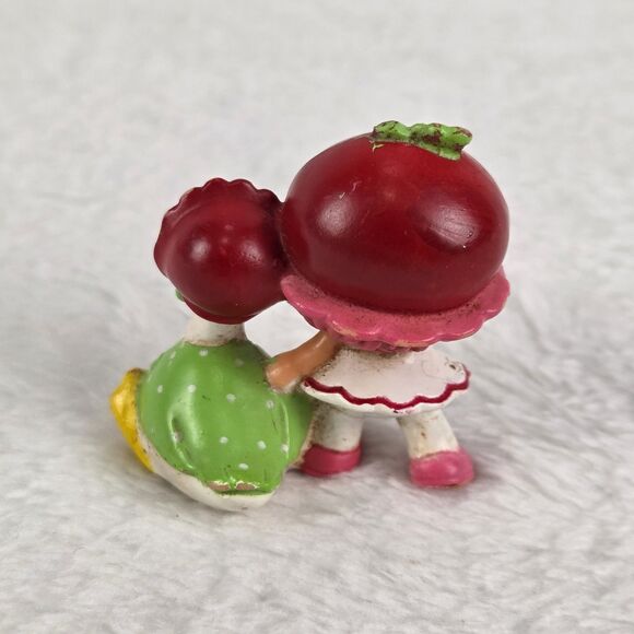 Vintage 1982 Strawberry Shortcake Figurine With Cherry Goose 1.5” - Picture 4 of 8